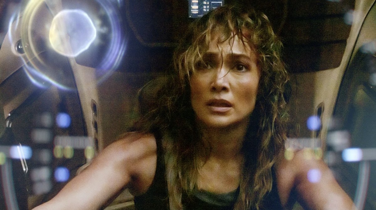 Talking with Smith, her mech suit’s AI, protagonist Atlas Shepard (played by Jennifier Lopez struggles to get over her antipathy towards synthetic intelligences. Throughout the movie, her conversions with Smith help unlock more of the suit’s capabilities.
